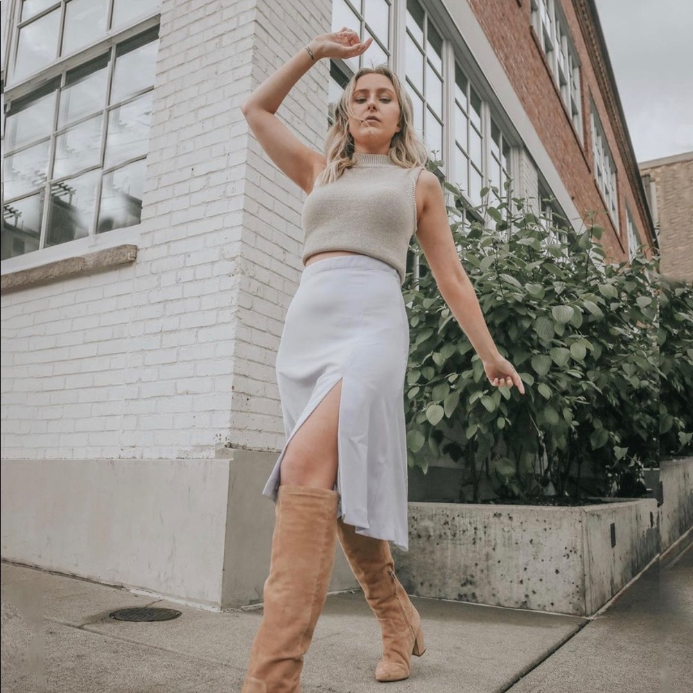 High waisted baby blue midi skirt